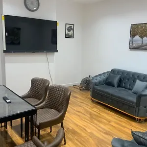 2 Bedroom Barking (Greater London)
