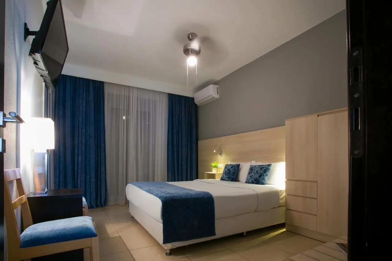 Polis Apartments Thessaloniki 0*,